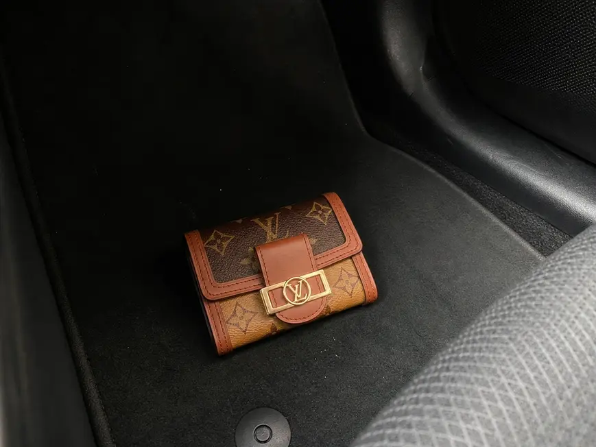 Dauphine Compact Wallet M68725 photo review