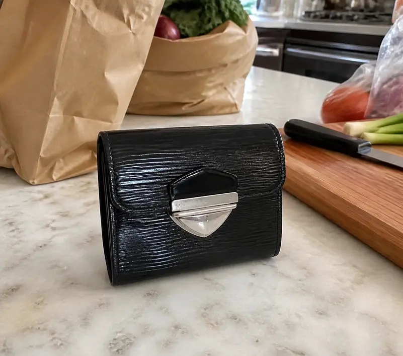Monogram Joey Wallet M6658N photo review