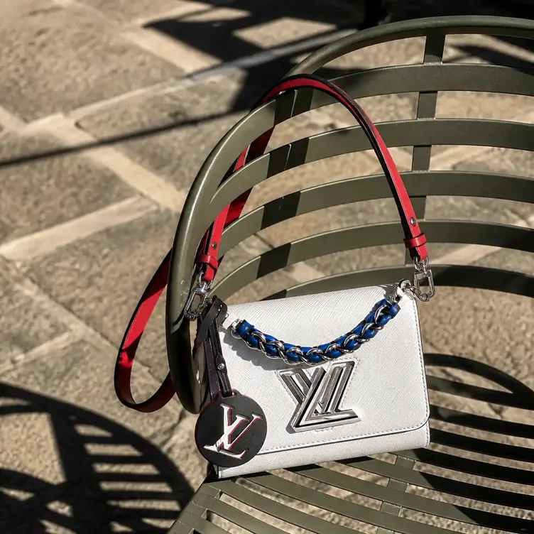 2018 Premium Twist MM-White M52505 photo review