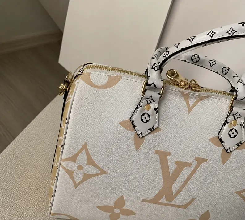 2019 Monogram Speedy Bandouliere 30-Creme M44572 photo review