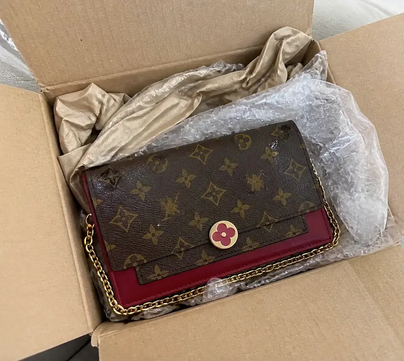 2019 Cruise Flore Chain Wallet-Lie De Vin M67404 photo review