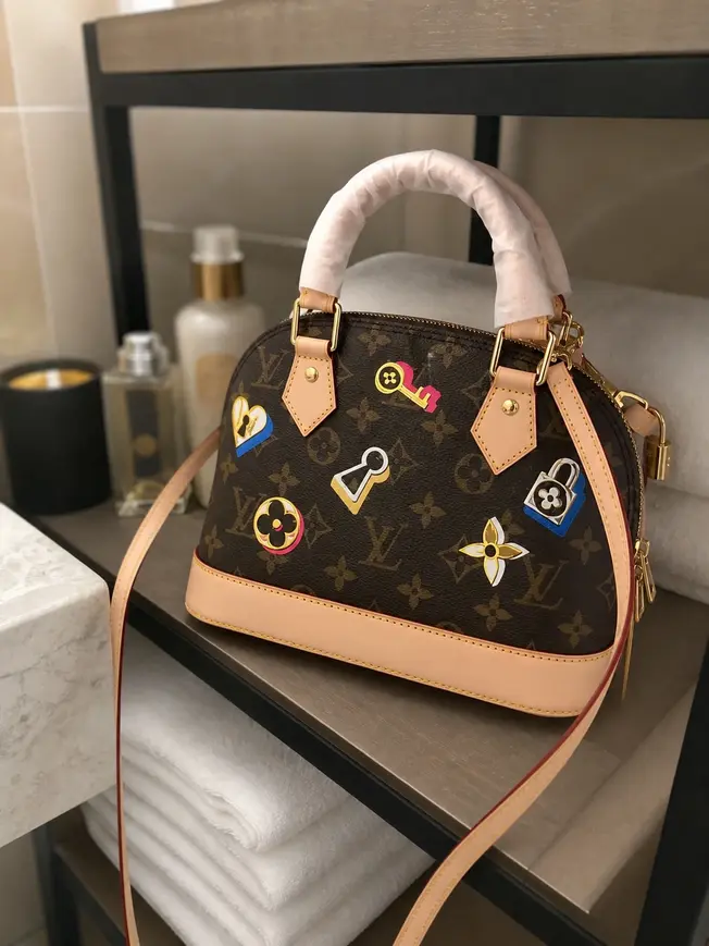 2019 Monogram Canvas Alma BB M44368 photo review