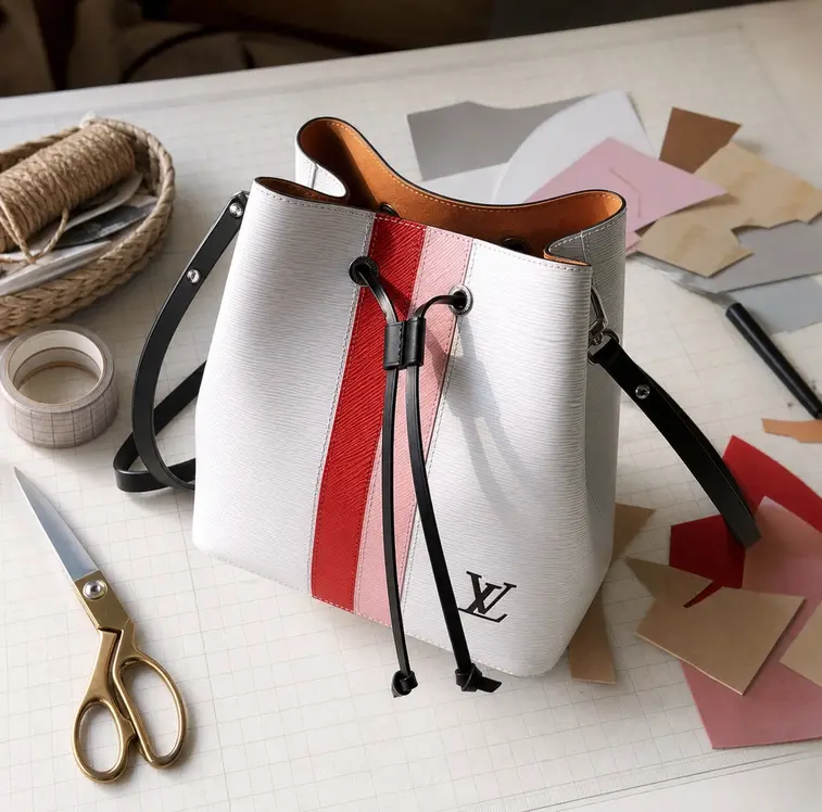 Epi Leather NeoNoe Bucket Bag M52163 photo review