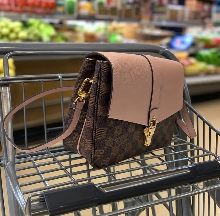 2019 Cruise Damier Ebene Canvas Clapton Bag-Magnolia N44244 photo review