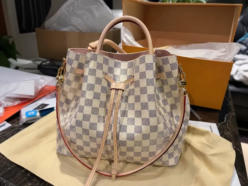 2016 Premium Damier Azur Girolata Handbag N41579 photo review