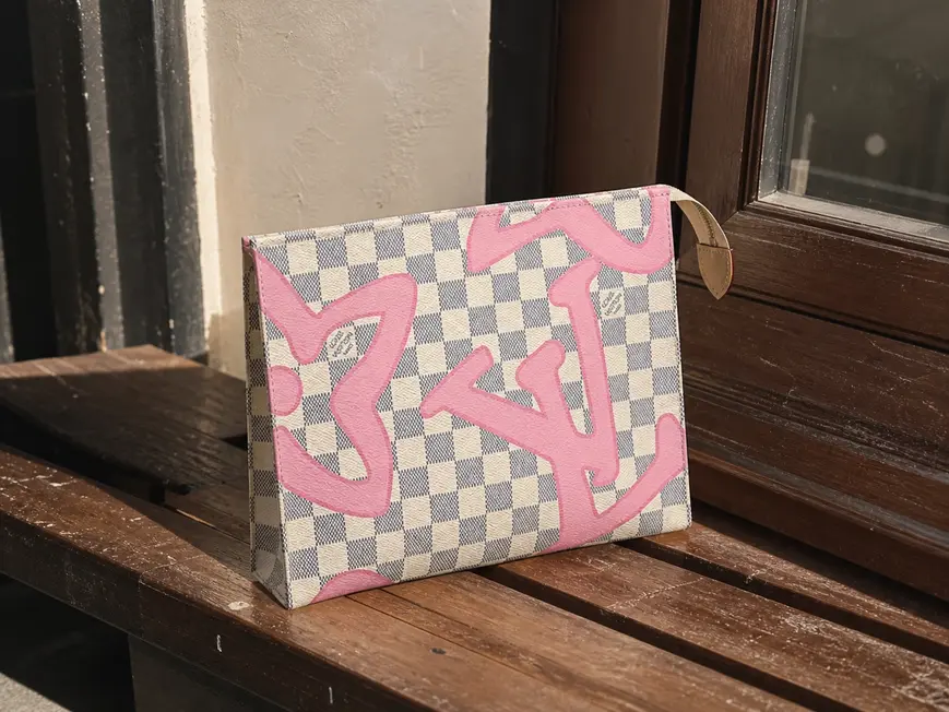 2017 Premium Damier Azur Toiletry Pouch N41049 photo review