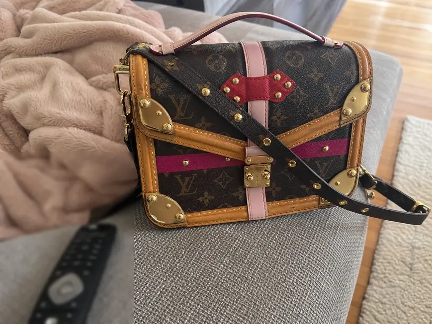 2018 Premium Monogram Canvas Pochette Metis Bag M43628 photo review
