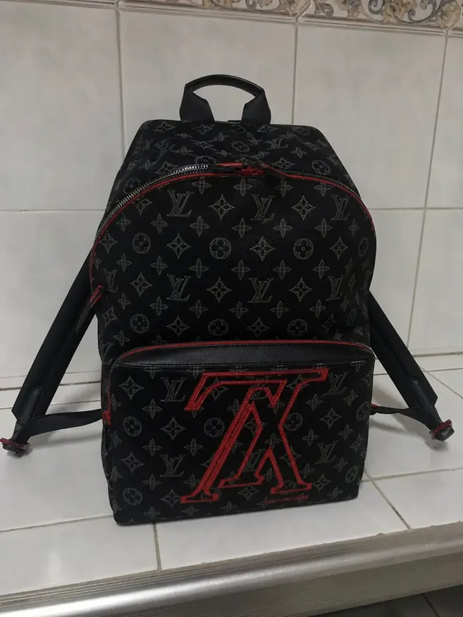 2018 Men LV Signature Premium Monogram Eclipse Apollo Backpack M43676 photo review