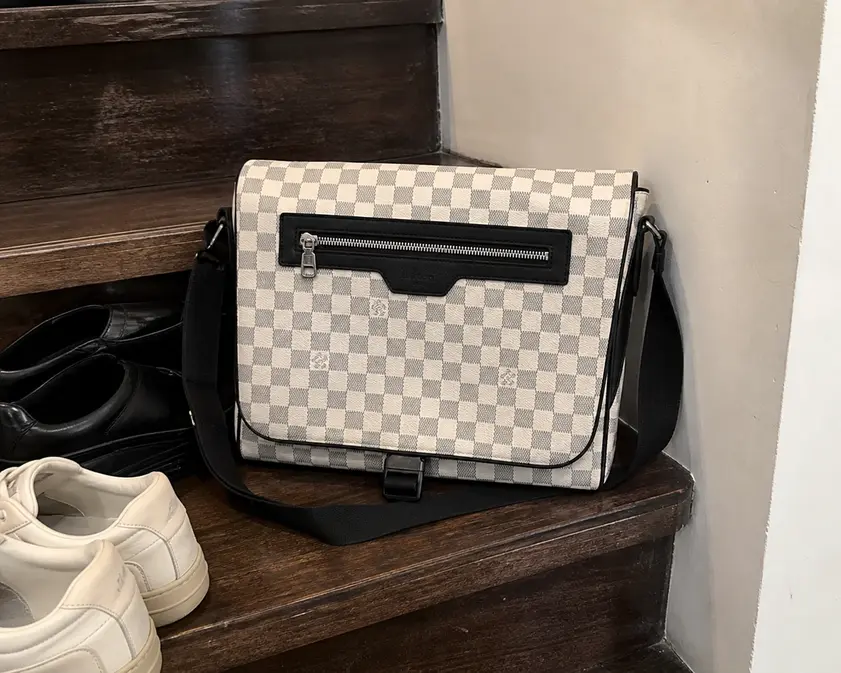 2018 Men House Damier Cobalt Matchpoint Messenger Bag N40019 photo review
