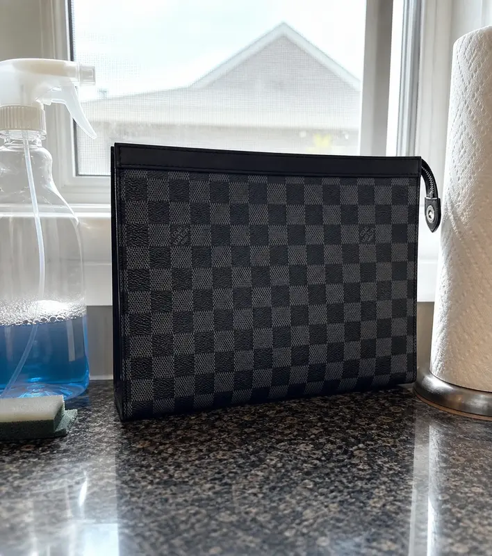 2018 Men Pochette Voyage MM Damier Graphite Canvas N41696 photo review